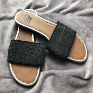 Metallic slide sandal